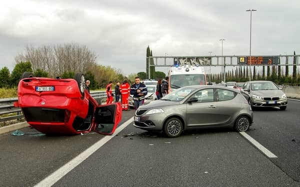 accident de voiture d’un étranger